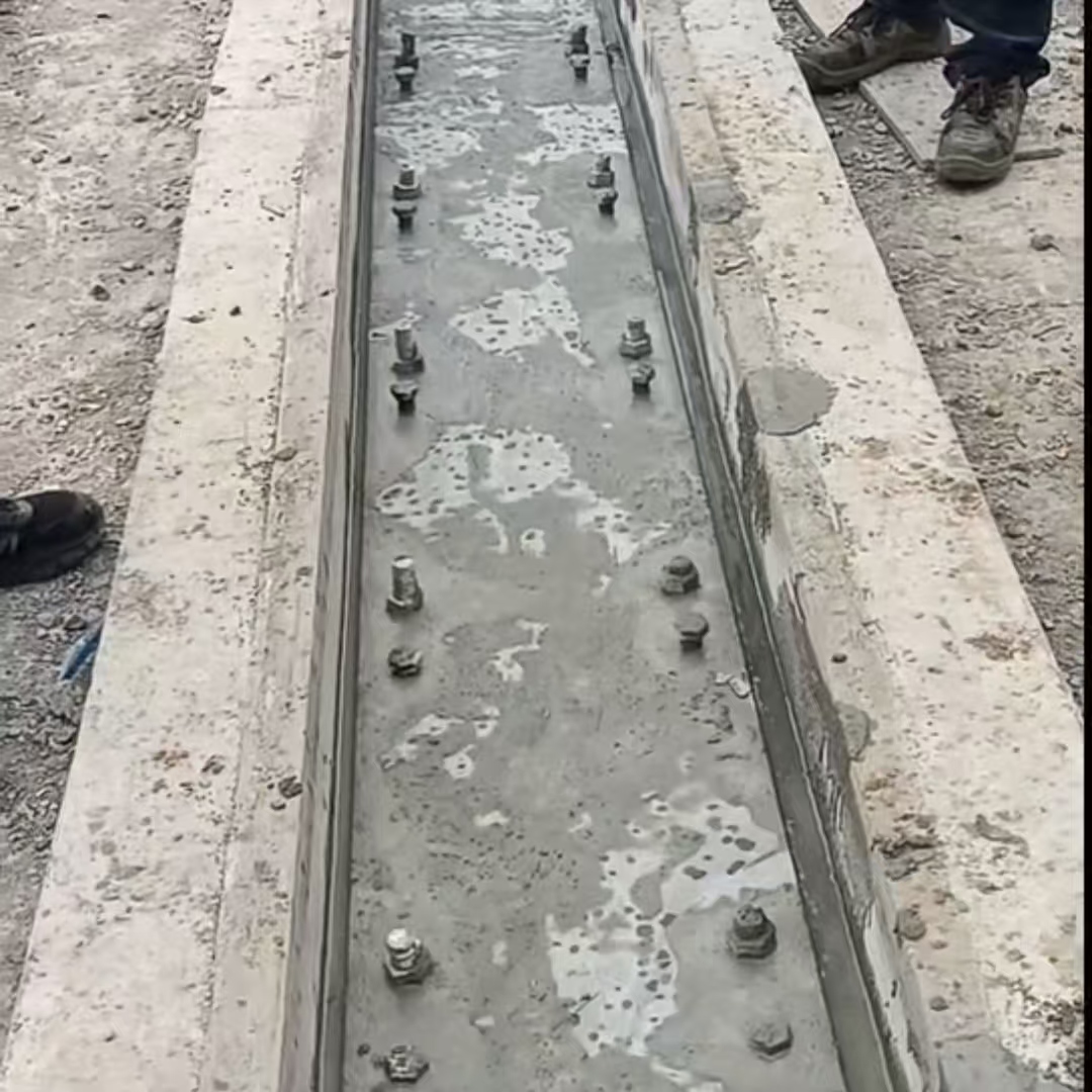 黔西港口码头起重机龙门吊重型机械设备稳固用早强快凝轨道胶泥